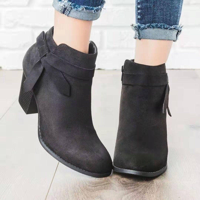 Short round toe bow side zip Martin boots